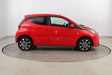 Toyota Aygo II Hatchback 3d Facelifting 1.0 VVT-i 72KM 2018 Toyota Aygo 1.0 VVT-i, Salon Polska, zdjęcie 5