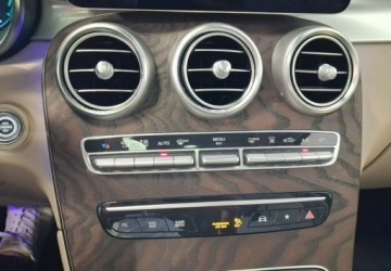 Mercedes GLC C253 SUV Plug-In 2.0 300de 306KM 2021 Mercedes-Benz GLC VAT 23 de 306KM automat 4matic 2021 r., salon PL, I wlas, zdjęcie 33