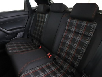 Volkswagen Polo VI GTI 2.0 TSI 200KM 2018 Volkswagen Polo DSG full LED navi klima auto, zdjęcie 16