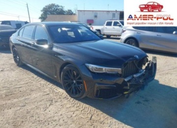 BMW Seria 7 G11-G12 2021 BMW Seria 7 M760i xDrive 2021 6.6 Benzyna 600KM