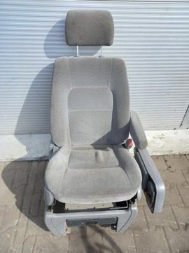 FOTEL PRZÓD PRAWY KIA CARNIVAL 02R