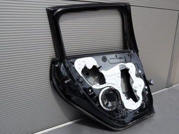 DVEŘE LEVÉ ZADNÍ PEUGEOT 2008 13-19 R. KTV