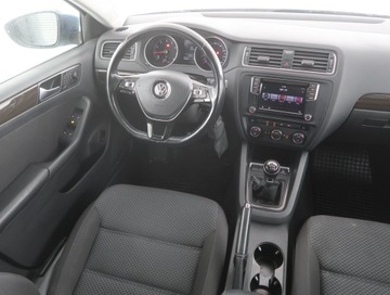 Volkswagen Jetta VI Sedan Facelifting 1.2 TSI 105KM 2017 VW Jetta 1.2 TSI, Salon Polska, 1. Właściciel, zdjęcie 6