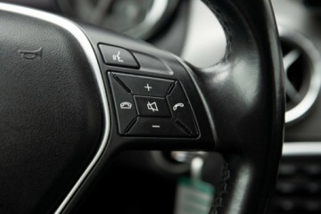 Mercedes GLA I Off-roader 1.6 200 156KM 2014 Mercedes-Benz GLA 1.6 Benzyna 156KM, zdjęcie 19