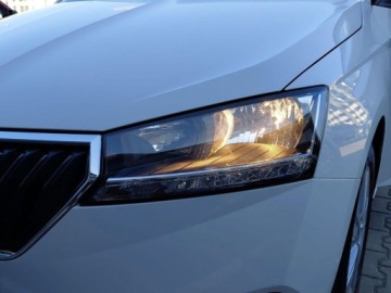 Skoda Fabia III Kombi Facelifting 1.0 TSI 95KM 2021 Skoda Fabia 1.0TSI 95KM Ambition SalonPL SerwisASO Kessy Kamera SmartLink, zdjęcie 30