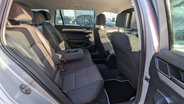 Volkswagen Passat B8 Variant 2.0 TDI BlueMotion SCR 150KM 2018 Volkswagen Passat 1.6D 150PS Zarejestrowany Serwis, zdjęcie 13