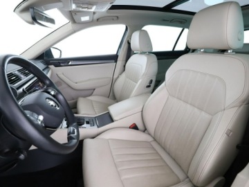 Skoda Superb III Kombi Plug-In Hybrid 1.4 TSI Plug-In-Hybrid 218KM 2020 Škoda Superb Skoda Superb PHEV Style automat, zdjęcie 12