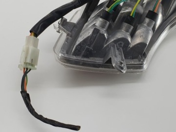 ЗАДНИЙ ЛЕВЫЙ КОНТРОЛЬНЫЙ ФОНАРЬ PEUGEOT E-VIVACITY