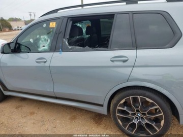 BMW X7 2025 BMW X7 M60I 2025 4.4l 4.4 Benzyna 523KM, zdjęcie 2