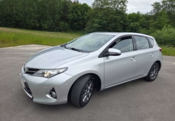 Toyota Auris I Hatchback 3d Facelifting 1.6 Valvematic 132KM 2013 Toyota Auris Toyota Auris 1.6 Valvematic Life 1.6 Benzyna 132KM, zdjęcie 11