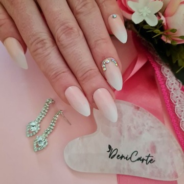 ИСКУССТВЕННЫЕ НОГТИ С УЗОРАМИ НА КЛЕЕ 24 ШТ. OMBRE BABY BOOMER ZIRCONIA