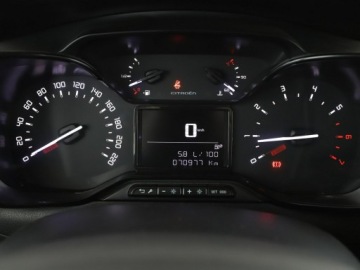 Citroen C3 III Hatchback 1.2 PureTech 82KM 2019 Citroen C3 klima el szyby radio manual niski, zdjęcie 21