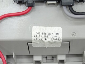 LAMPA INTERIÉR POLSTROVÁNÍ KABINY VW GOLF VII 5G0868837