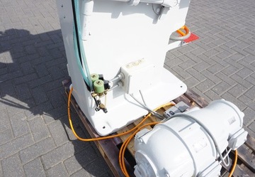 FREZARKA GÓRNO-WRZECIONOWA ALDINGER silnik: 2,2kW blat: 690x740mm