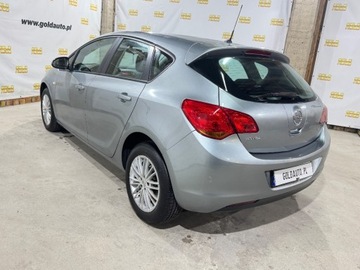 Opel Astra J Hatchback 5d 1.4 Twinport ECOTEC 100KM 2011 Opel Astra 1.4 100KM Klima 1-reka Gotowy do jazdy 1.4 Benzyna 100KM, zdjęcie 31