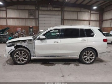 BMW X7 2022 BMW X7 xDrive40i 2022 3.0 Benzyna 335KM, zdjęcie 2