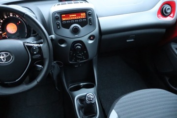 Toyota Aygo II Hatchback 3d Facelifting 1.0 VVT-i 72KM 2019 Toyota Aygo 1.0 VVT-i, Salon Polska, Serwis ASO, zdjęcie 7