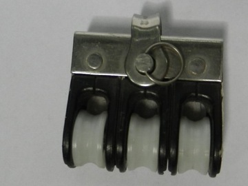 ТРОЙНОЙ БЛОК С ВЕРЕВОЧНЫМ УШОМ 4-6 ММ