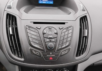 Ford Escape III 2016 Ford Escape 2016r, 2.0 Benzyna 240KM. AUTOMAT. Uszkodzony lewy bok i tyl., zdjęcie 14