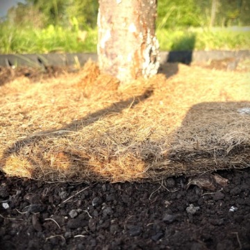 КОКОСОВЫЙ МАТЕРИАЛ ПРОТИВ СОРНЯКОВ, ОБОКРУЖЕНИЕ МОЛСТЫХ РАСТЕНИЙ. 5ММ, ДИАМ. 60 СМ