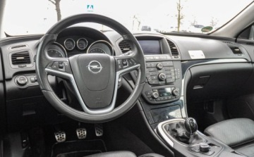 Opel Insignia I Sports Tourer 2.8 V6 Turbo ECOTEC 260KM 2009 Opel Insignia 2,8 (260KM) LPG 4x4 Bezwypadkowy 190 tys. km 2.8 BenzynaLPG, zdjęcie 8