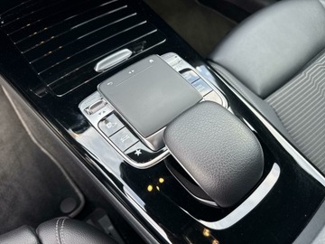 Mercedes Klasa A W177/V177 Hatchback 2.0 250 224KM 2018 Mercedes-Benz A 250 250 Pakiet Progressive - Salon, zdjęcie 13