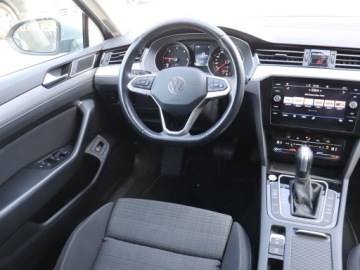Volkswagen Passat B8 Variant Facelifting 2.0 TDI SCR 150KM 2022 VW Passat 2.0 TDI, Salon Polska, 1. Właściciel, zdjęcie 6