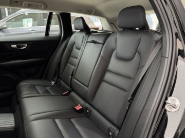 Volvo V60 II  Kombi Plug-in 2.0 T6 Plug-In Hybrid 350KM 2023 Volvo V60 T6 Plug In Core Kamera cofania LED CarPlayAndroid Auto ACC, zdjęcie 11