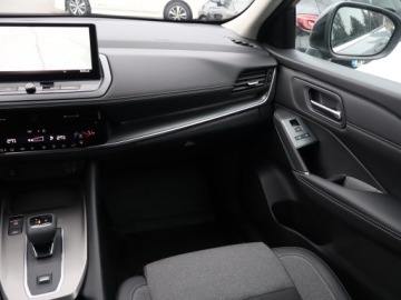 Nissan Qashqai III Crossover Facelifting 1.3 DIG-T MHEV 158KM 2025 Nissan Qashqai 1.3 DIG-T MHEV, 1. Właściciel, zdjęcie 7