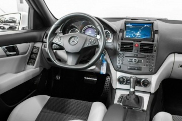 Mercedes Klasa C W204 Limuzyna AMG 63 AMG 457KM 2009 Mercedes C 63 AMG Stan Idealny. Bezwypadkowy. ASO., zdjęcie 23