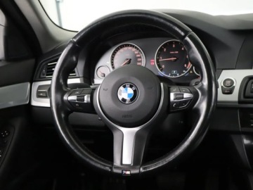 BMW Seria 5 F10-F11 Touring Facelifting 520d 190KM 2016 BMW 5 520d, 187 KM, Automat, Navi, Xenon, zdjęcie 20