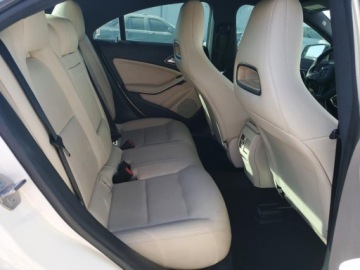Mercedes CLA C117 2018 Mercedes-Benz CLA 250 2018 2.0 Benzyna 208KM, zdjęcie 1