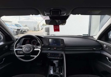 Hyundai Elantra VII Sedan 1.6 MPI 123KM 2022 Hyundai Elantra Reflektory LED Kamera Aktywny tempomat Salon PL FVAT23, zdjęcie 17