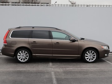 Volvo V70 III Kombi Facelifting 2.0 D4 DRIVE-E 181KM 2014 Volvo V70 D4, 178 KM, Skóra, Navi, Klima, zdjęcie 5