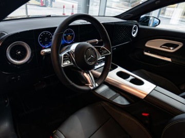 Mercedes CLA C118/X118 2025 MERCEDES-BENZ CLA 180 Progressive Sedan 1.5 (136KM) 2025, zdjęcie 5