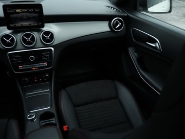 Mercedes CLA C117 Shooting Brake Facelifting 1.6 200 156KM 2018 Mercedes CLA 200, Salon Polska, Automat, Skóra, zdjęcie 7
