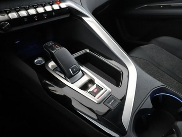 Peugeot 3008 II Crossover 1.2 PureTech 130KM 2019 Peugeot 3008 Allure Business automat navi kamera, zdjęcie 29