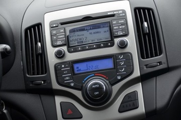 Hyundai i30 I CW Facelifting 1.6 CRDi 115KM 2011 ZAREJESTROWANY 1.6CRDI 116KM KLIMATRONIK PARKTRONIK GWARANCJA, zdjęcie 29