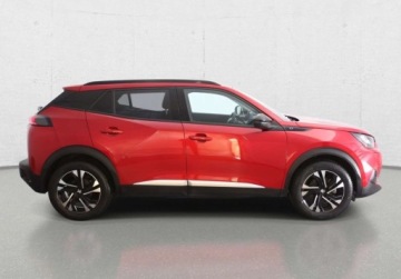 Peugeot 2008 II e-SUV Elektryczny 50kWh 136KM 2022 Peugeot 2008 e-2008 Allure 2022 fV23 Elektryczny 136KM, zdjęcie 2