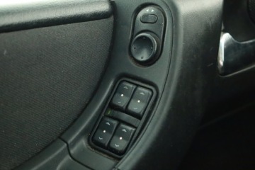 Opel Zafira A 1.8 16V 125KM 2003 Opel Zafira 1.8 16V, 1. Właściciel, 7 miejsc, zdjęcie 12