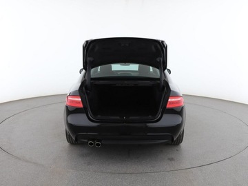 Jaguar XE Sedan 2.0 i4 180KM 2018 Jaguar XE niski przebieg skóra navi virtual, zdjęcie 18