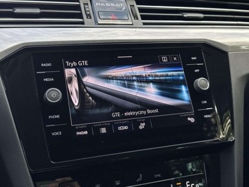 Volkswagen Passat B8 GTE Variant Facelifting 1.4 TSI Plug-In-Hybrid 218KM 2022 Volkswagen Passat LED Matrix kamera nawigacja Head-up Digital cockpit, zdjęcie 23