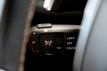 Peugeot 5008 II Crossover Facelifting 1.6 PureTech 180KM 2023 Peugeot 5008 GT kamera Skora adc NawI, zdjęcie 39