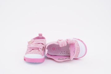 ЛЮБИМЫЕ ДЕТСКИЕ КРОССОВКИ, РОЗОВЫЕ СЕРДЕЧКИ, 25 лет. 520902