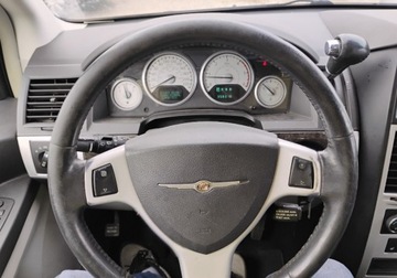 Chrysler Grand Voyager 2.8 CRD 163KM 2010 Chrysler Grand Voyager 2010r, 2.8 DIESEL. AUTOMAT. Uszkodzony tyl. Jezdzi, zdjęcie 17