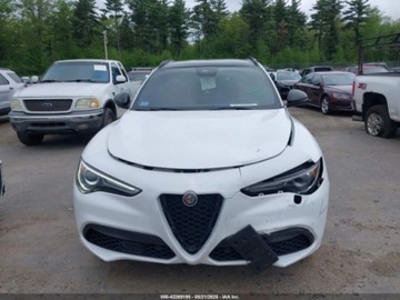Alfa Romeo Stelvio SUV Facelifting 2.0 Turbo 280KM 2022 Alfa Romeo Stelvio Veloce Ti 2022 2.0l 2.0 Benzyna 280KM, zdjęcie 7