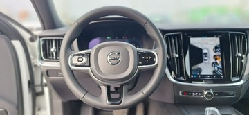 Volvo S60 III 2024 Volvo S60 B5 AWD plus dark benzyna hybryda, zdjęcie 15