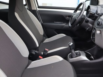 Toyota Aygo II Hatchback 5d 1.0 VVT-i 69KM 2017 Toyota Aygo 1.0 VVT-i, Salon Polska, zdjęcie 8