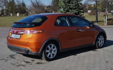 Honda Civic VIII Hatchback 5d 1.4 i 83KM 2008 Honda Civic GWARANCJA, 2008r, 1.4 BenzynaLPG, Niski przebieg, Nowe sprzegl, zdjęcie 2