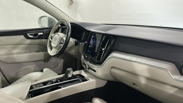 Volvo XC60 II 2022 Volvo XC 60 B5 D AWD Plus Bright hak, zdjęcie 13